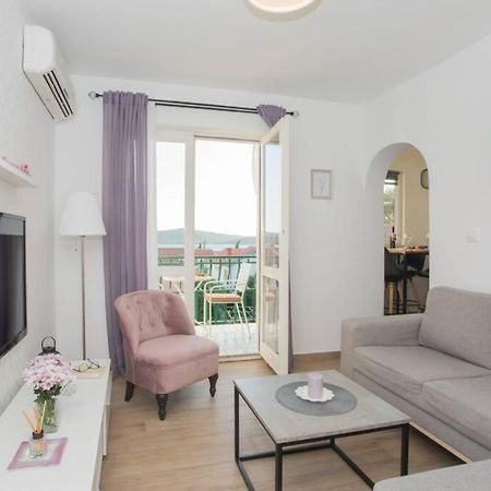 Dalma Residence Apartman Lavandella Zaboric Bagian luar foto