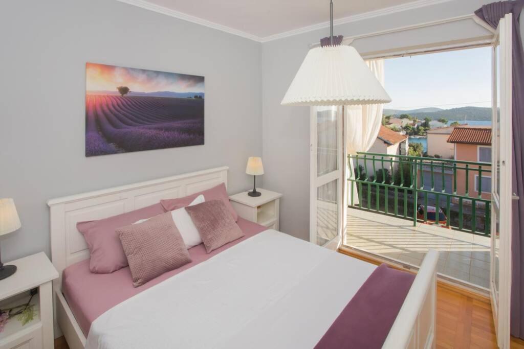Dalma Residence Apartman Lavandella Zaboric Bagian luar foto